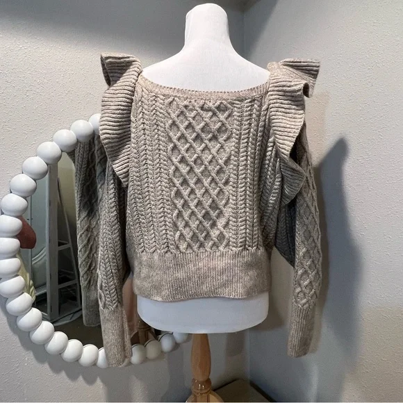 H&M Cream Chunky Knit Sweater - Picture 2 of 7